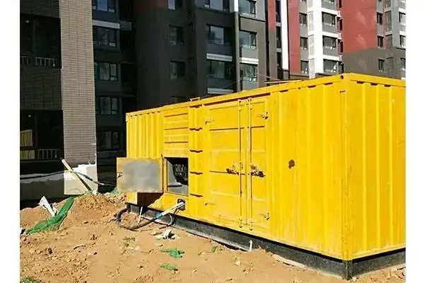 张家界发电机租赁中燃油压力过低会对发动机的哪些部件造成损坏？
